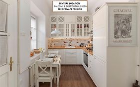 Historical Caserne Apartment
